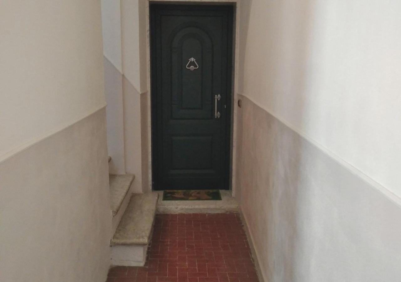 Casa Artisti Apartment Карара Екстериор снимка